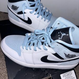 Jordan 1 Mid SE in White, Ice Blue, and Black